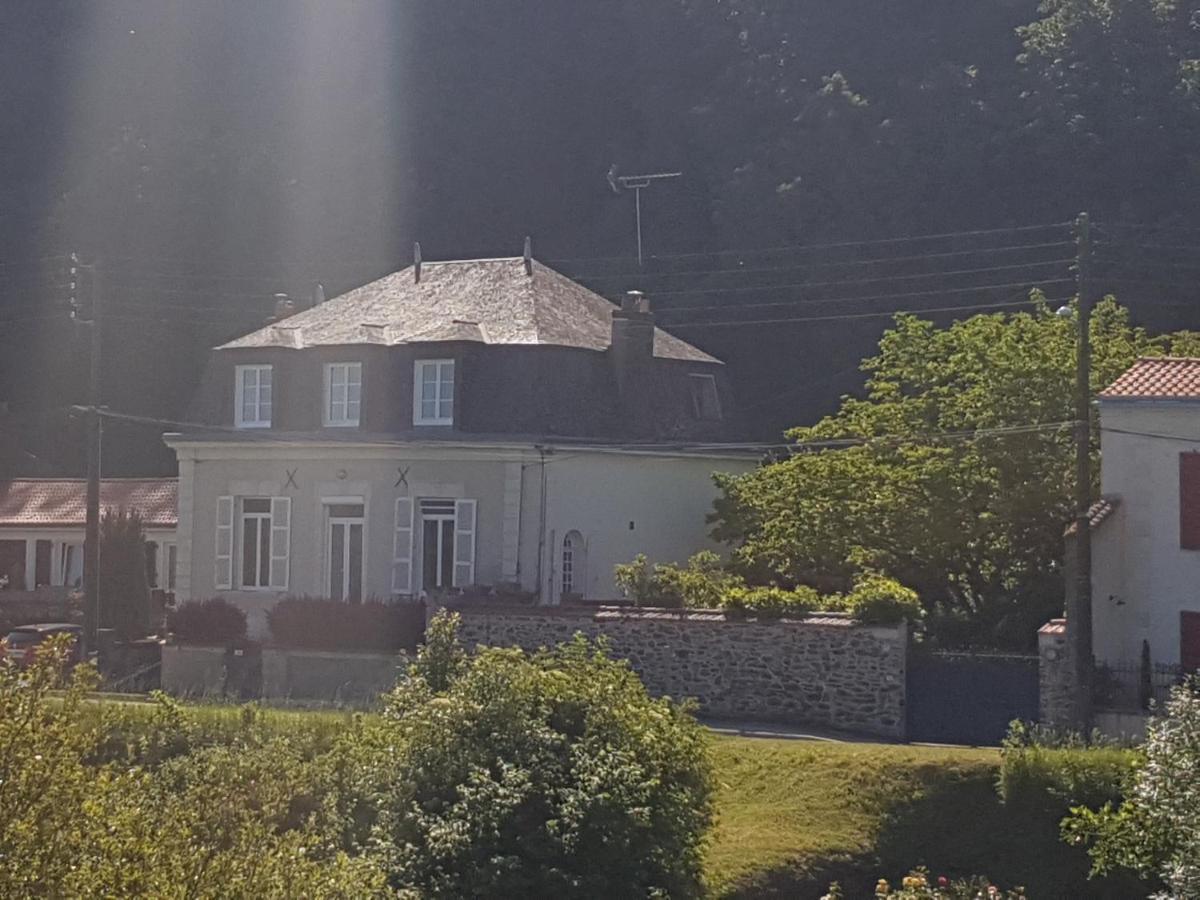 Hotel Lucriolla à Orée-d'Anjou Extérieur photo